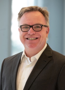 7827_2023_Portraits_MacAuliffe